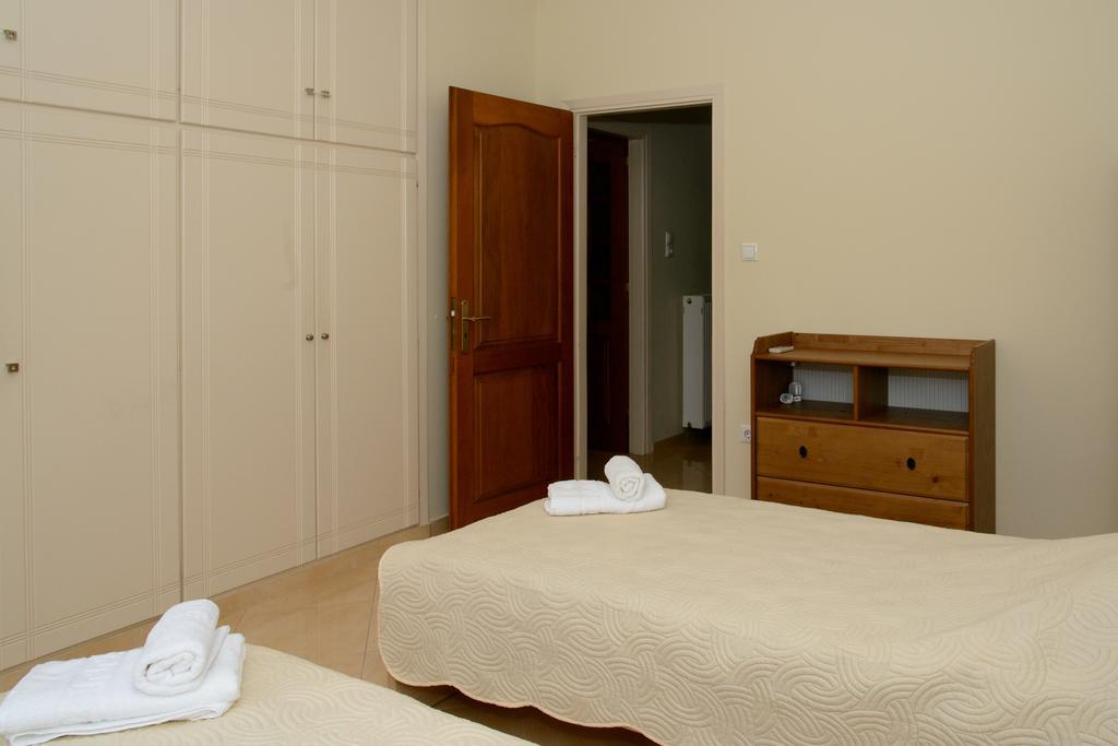 Athenian Spiti Vila Loútsa Exterior foto