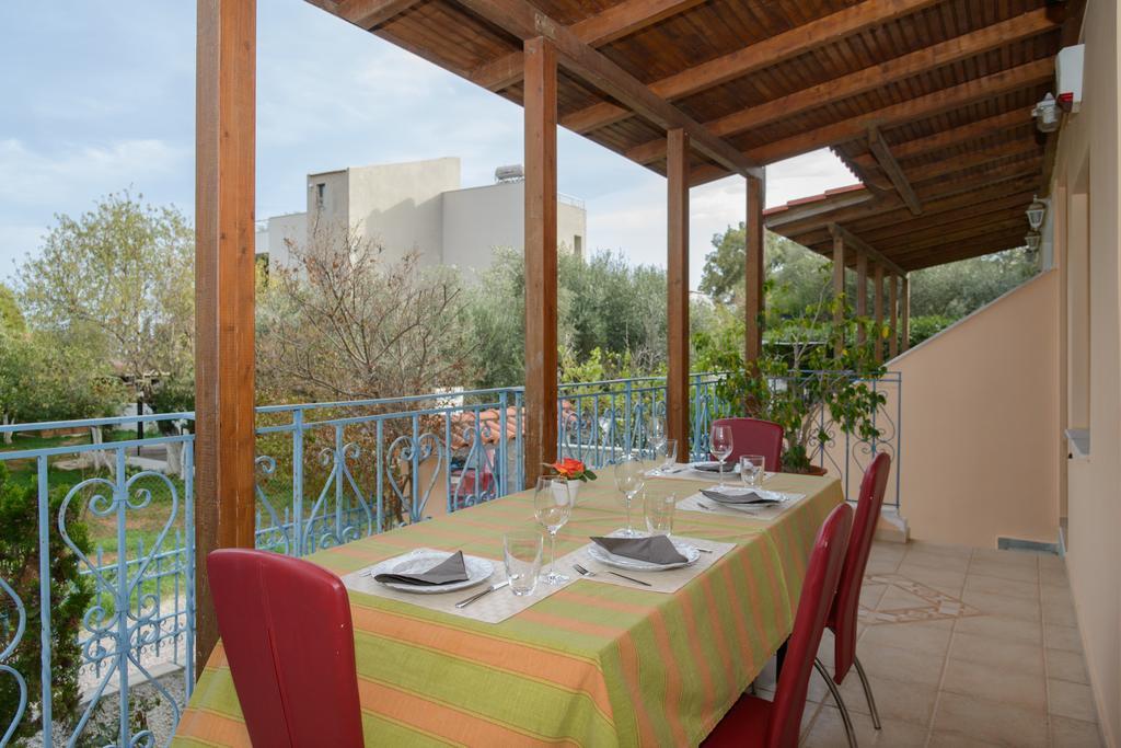 Athenian Spiti Vila Loútsa Exterior foto